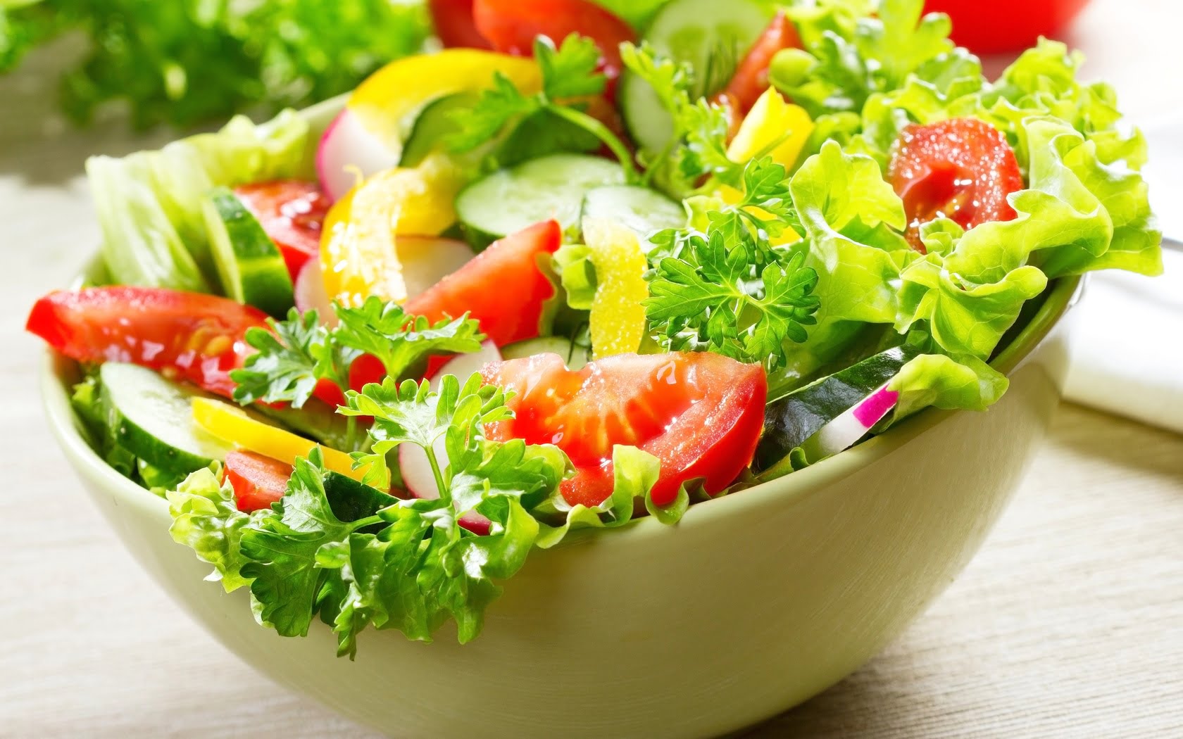Salad trộn rau củ quả ngon, dễ làm